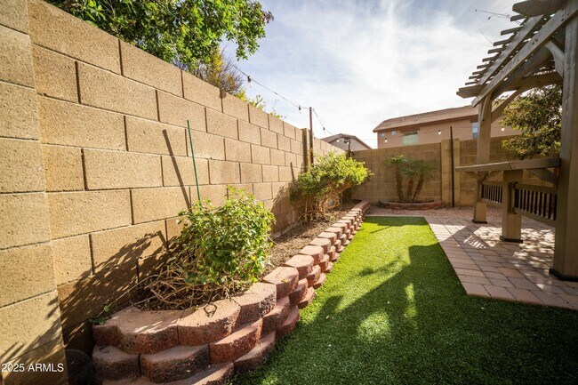 Building Photo - 11725 W Flanagan St