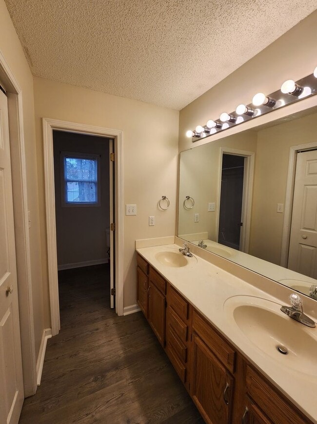 Building Photo - 3b/2b Ranch in Concord