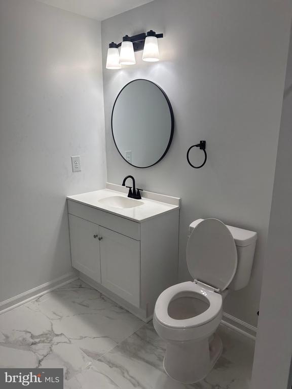 Building Photo - 5 Jonquil Pl