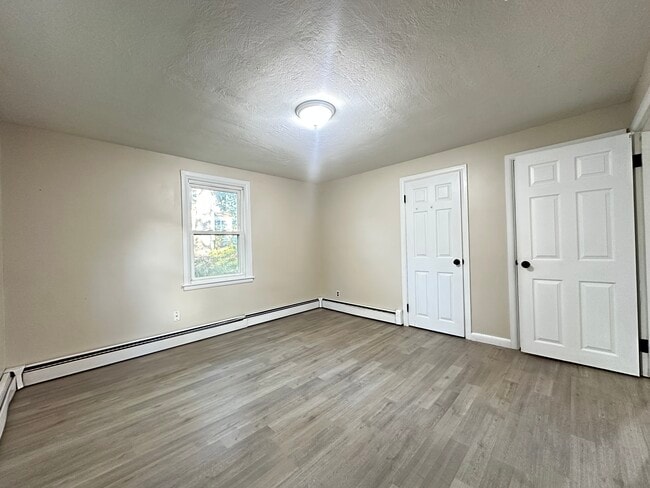 Building Photo - 135 S Pierce Rd