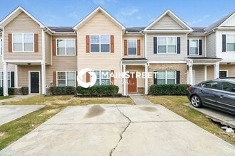 Building Photo - 2 Bedroom Pet-Friendly Home in Atlanta, GA with Main Street Renewal