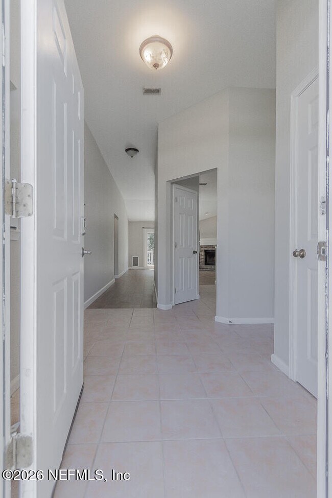 Building Photo - 1784 Chandelier Cir W