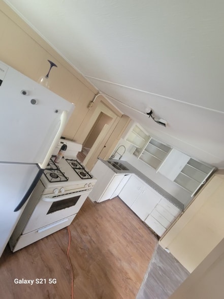 Building Photo - 238 S Oklahoma Ave