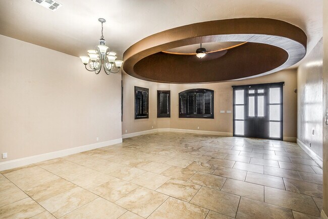 Building Photo - Gorgeous Custom Home on a corner lot in Ventanas - East El Paso!