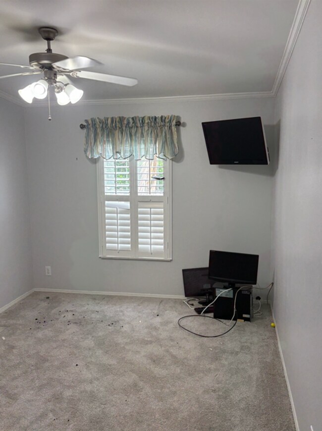 Building Photo - 5600 Bald Eagle Dr