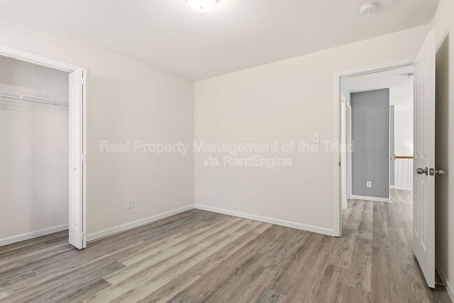 Building Photo - 5472 Shirley Jean Ct