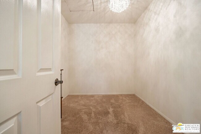Building Photo - 78150 Calico Glen Dr