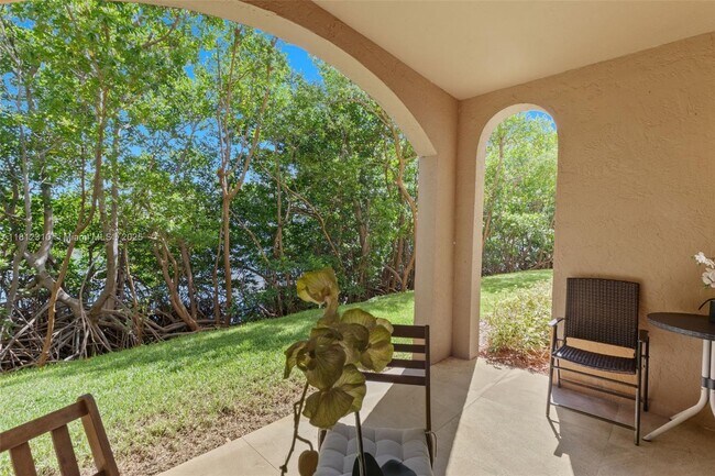 Primary Photo - 19999 E Country Club Dr