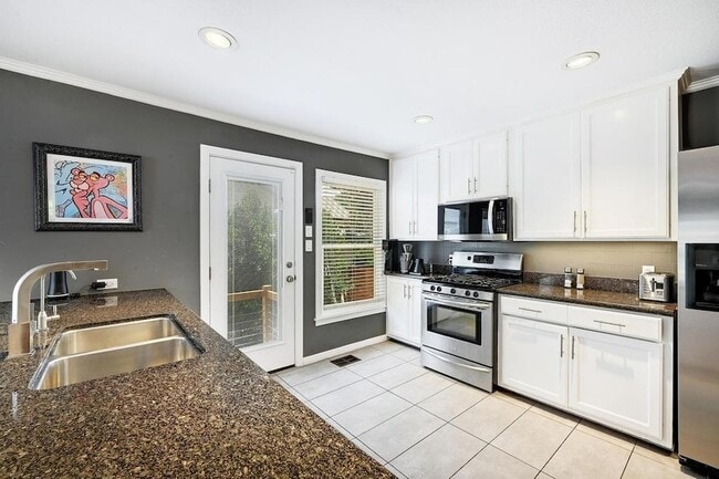 Building Photo - 3408 Bonnie Rd