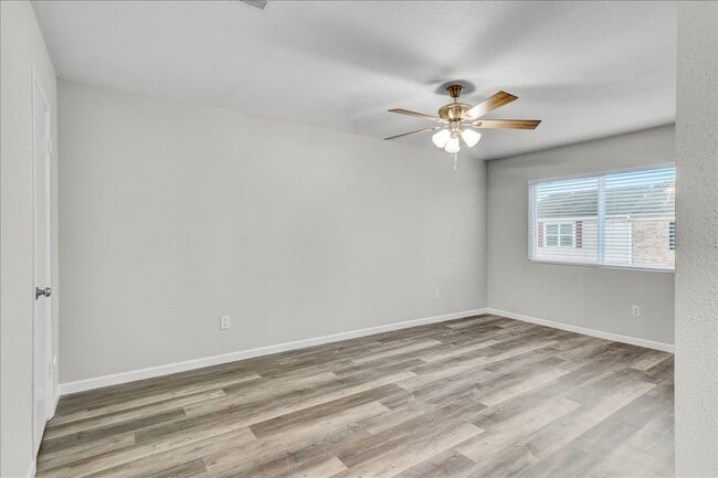 Building Photo - 968 Park Meadow Dr