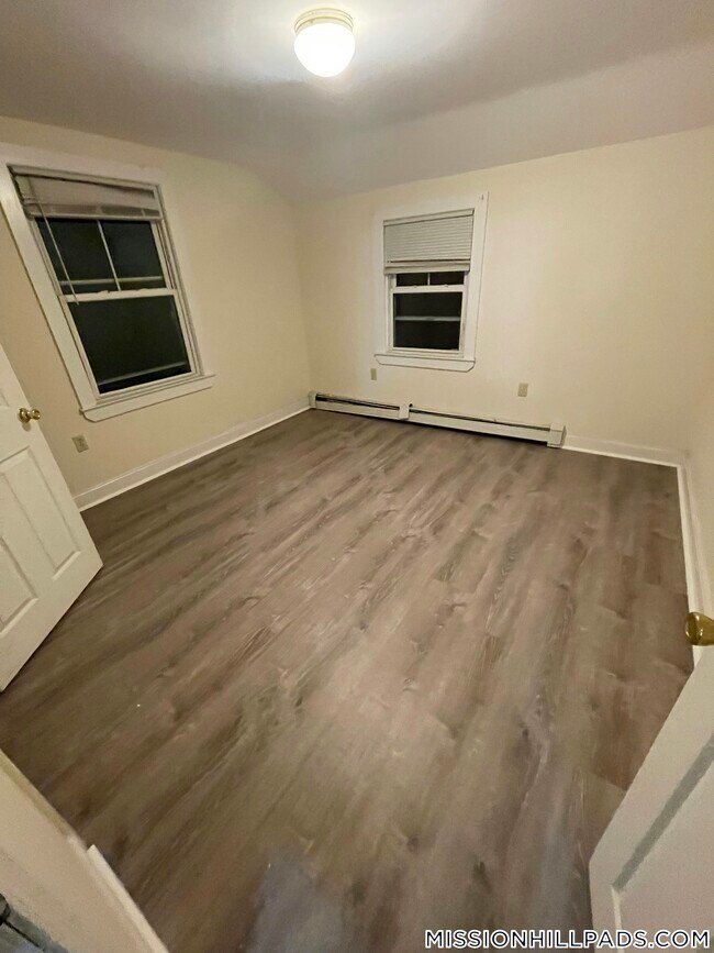 Building Photo - 40 Winthrop St