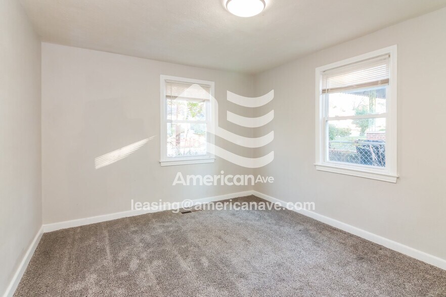 Building Photo - 2920 Pecan St