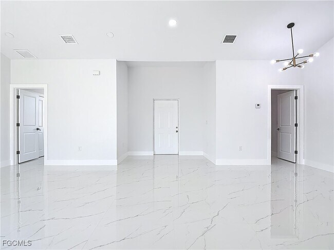 Building Photo - 5001 Bywood St