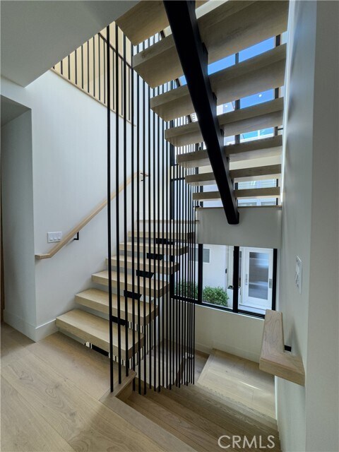 Building Photo - 404 16th St