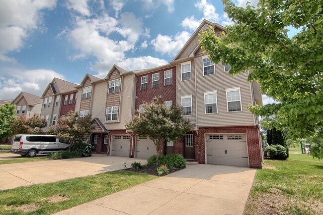 Building Photo - 2180 Knotty Pine Tr