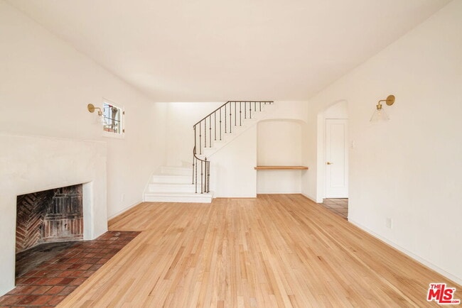 Building Photo - 2228 Prospect Ave