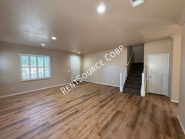 Building Photo - 1311 Ponderosa Dr