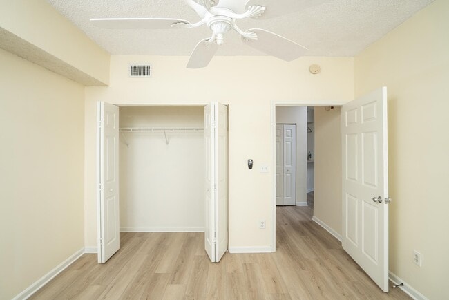 Building Photo - 4010 Grande Vista Blvd
