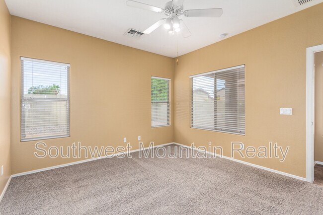 Building Photo - 28123 N Quartz Dr