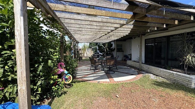 Building Photo - 10380 Tangelo Rd