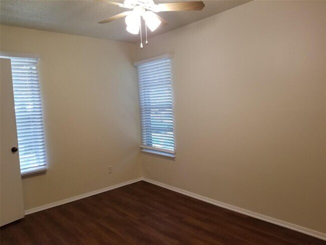 Building Photo - 4502 Banbury Bend