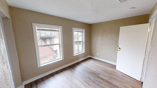 Building Photo - 716 Pearl St