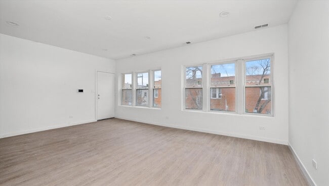 Building Photo - 2353 N Springfield Ave