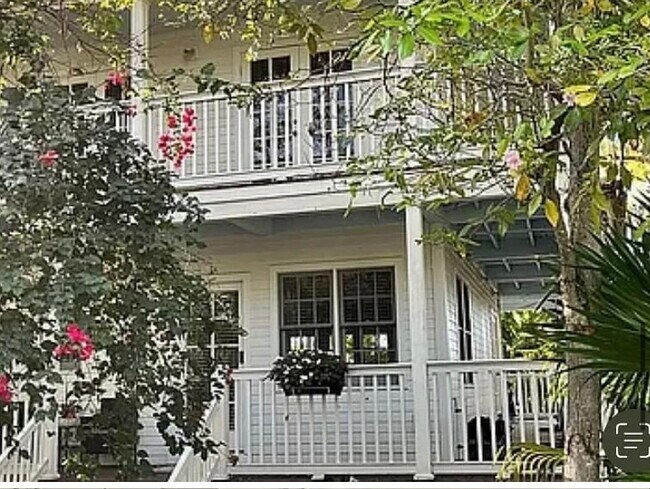 Building Photo - 56 Golf Club Dr