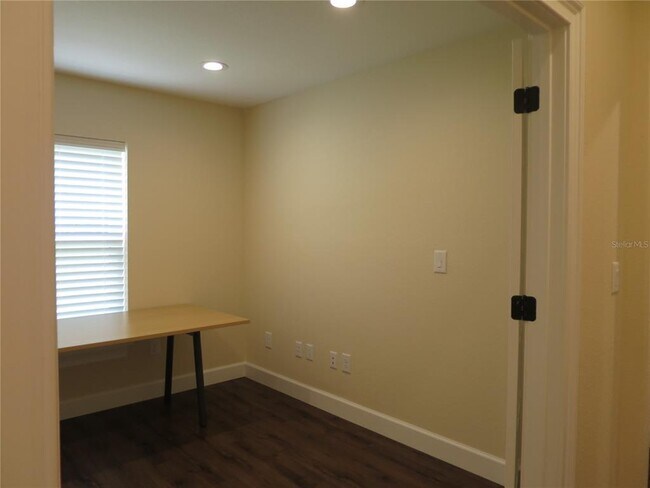 Building Photo - 36426 Tanner Ln