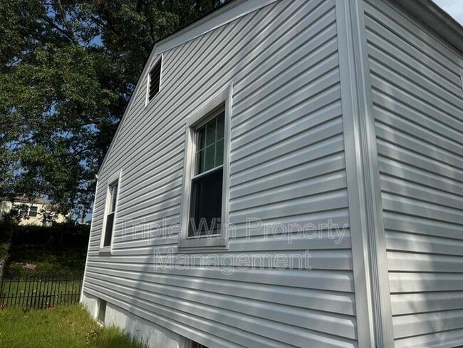 Building Photo - 3155 O Hare Dr