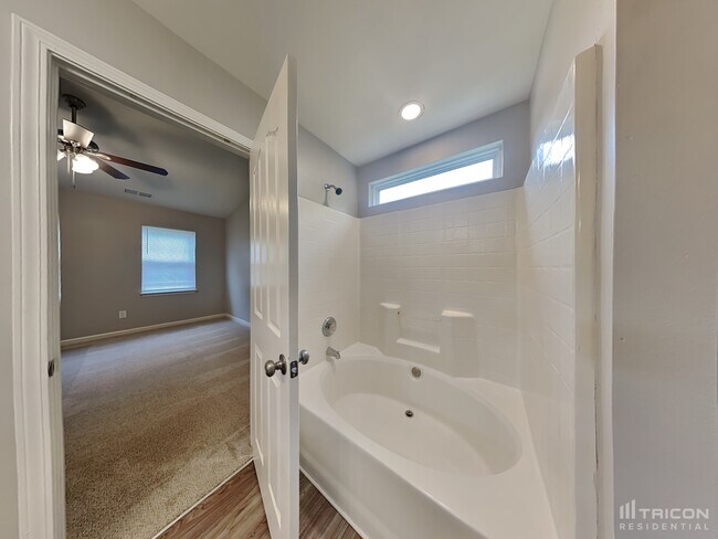 Building Photo - 9002 Belle Bragg Way Charlotte NC