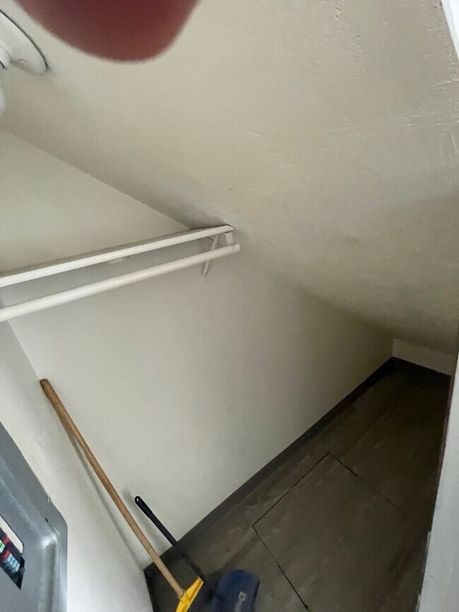 Building Photo - 2121 E Barnett Rd