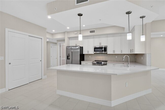 Building Photo - 286 Indies Dr E