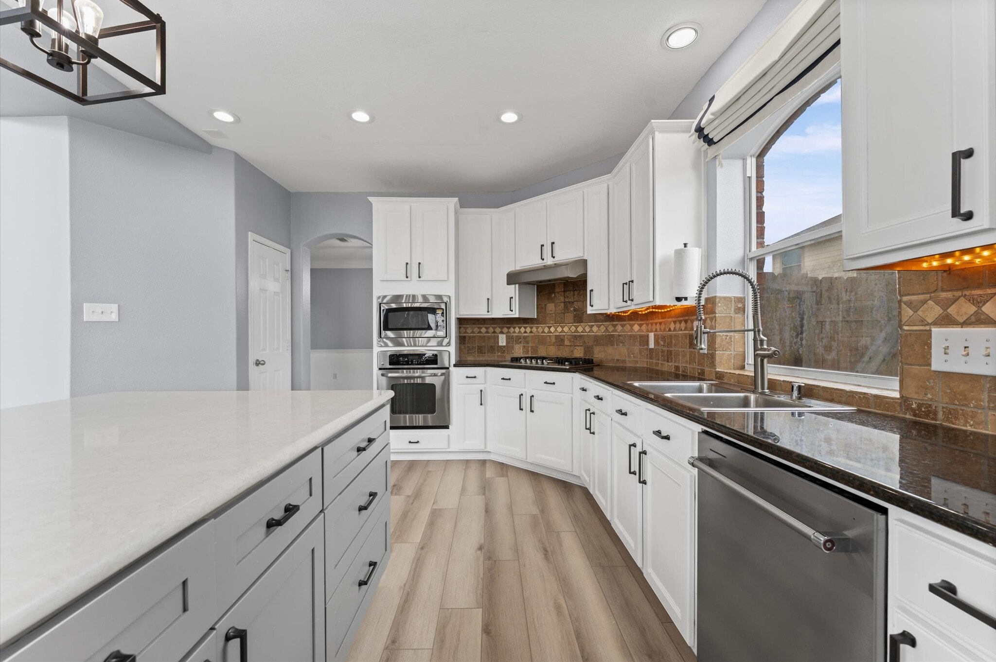 Building Photo - 13402 Great Creek Dr