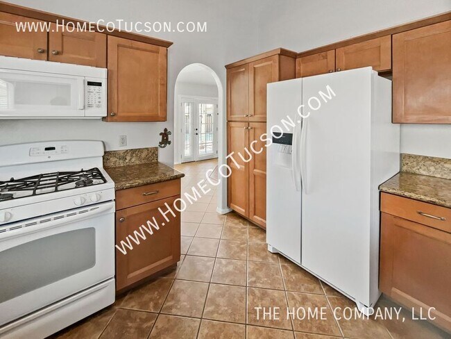 Building Photo - 9232 E Big Sky Ln