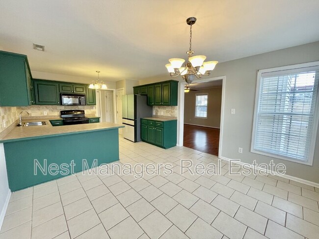 Building Photo - 490 Greywalls Ct