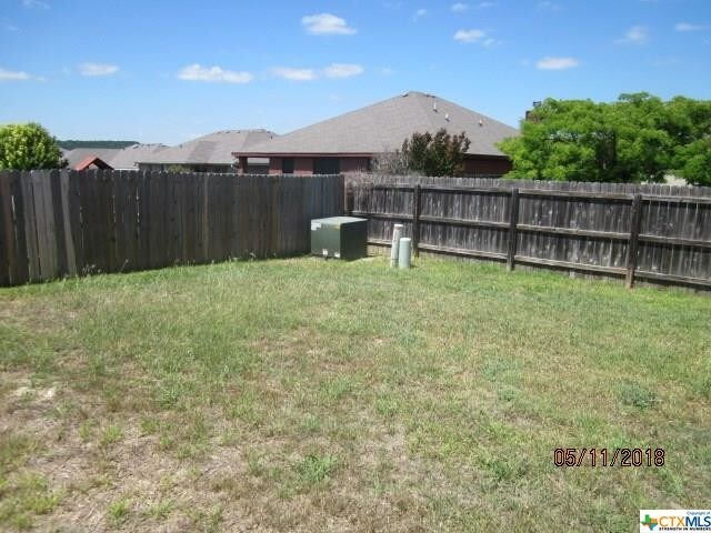 Building Photo - 2303 Jake Dr