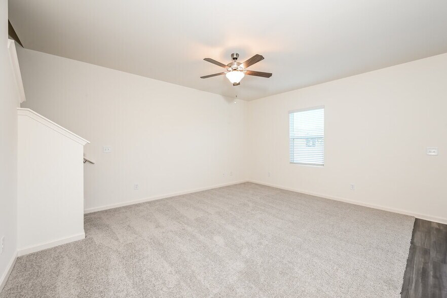 Building Photo - 193 Long Dr