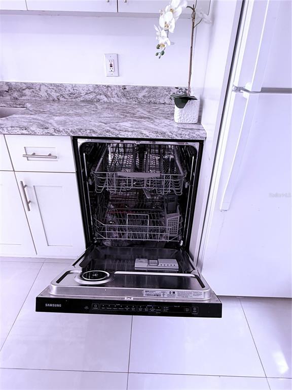 Building Photo - 4272 Deste Ct