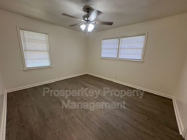 Building Photo - 2722 Blan St
