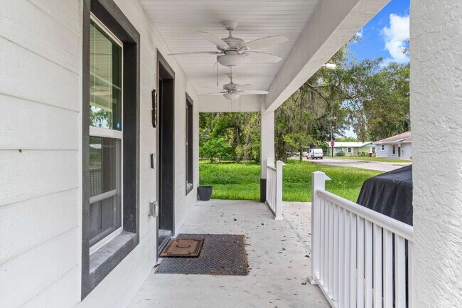 Building Photo - Charming 3BR 2BA near downtown Ocala!