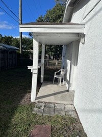 Building Photo - 1420 N 69th Way