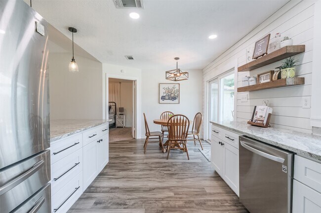 Building Photo - 1538 Park Meadow Dr