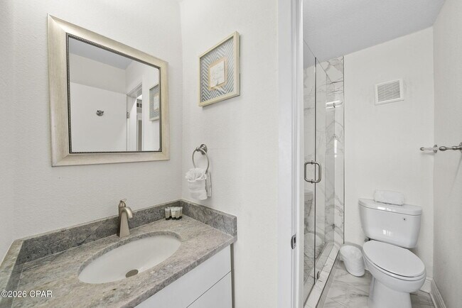 Building Photo - 8743 Thomas Dr