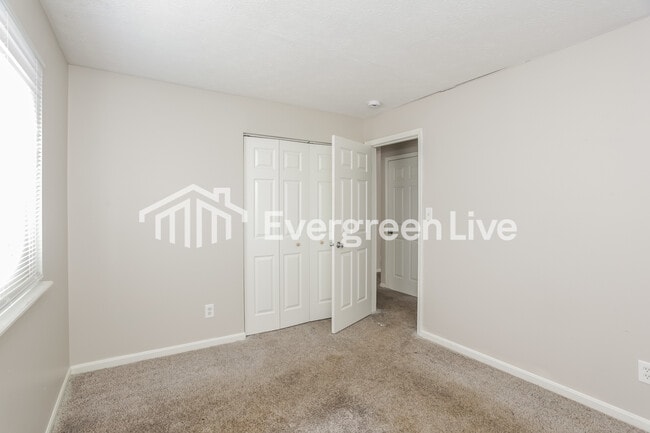 Building Photo - 11053 Amburg Ct