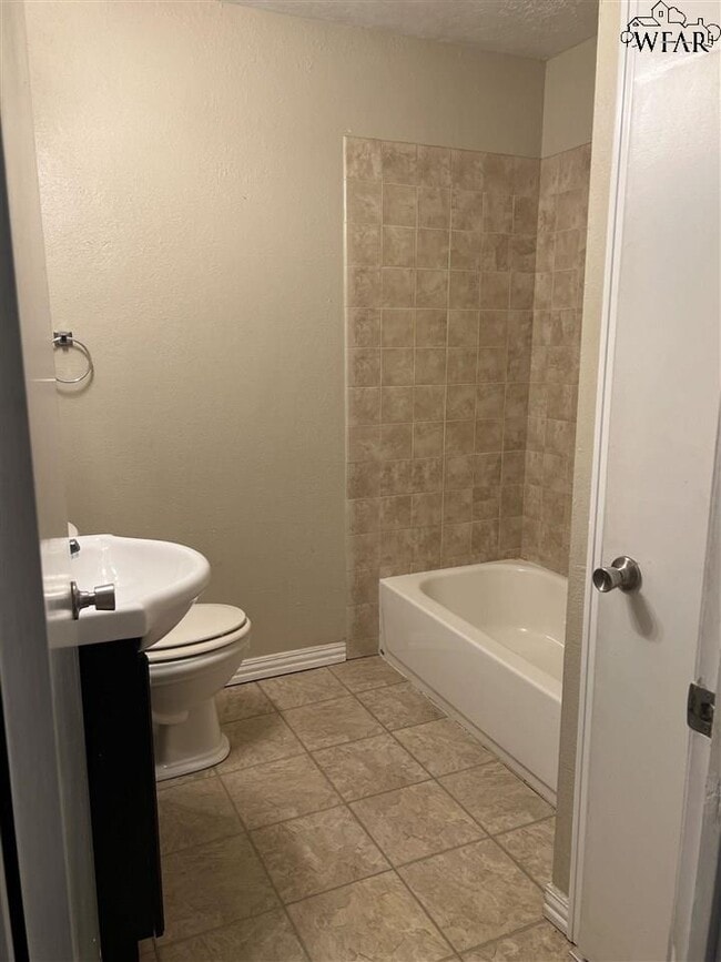 Building Photo - 3614 Garfield St