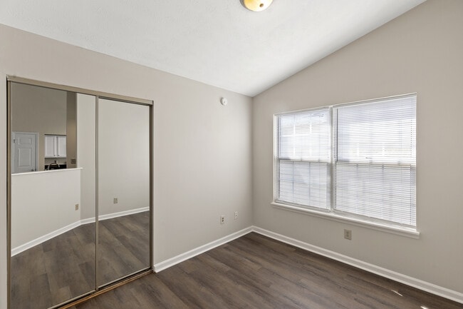 Building Photo - 416 Chelsea Woods Dr