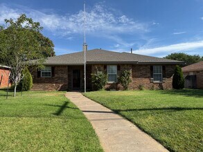 Building Photo - 4210 Catalpa Ln