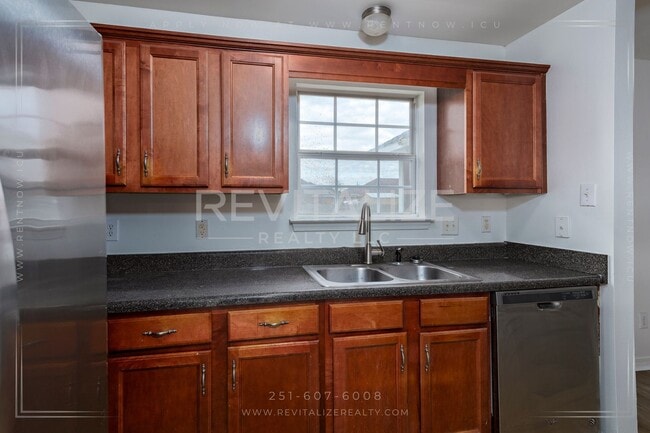 Building Photo - Spacious 3-Bedroom Home with Open Floor Plan and Big Backyard in West Mobile!