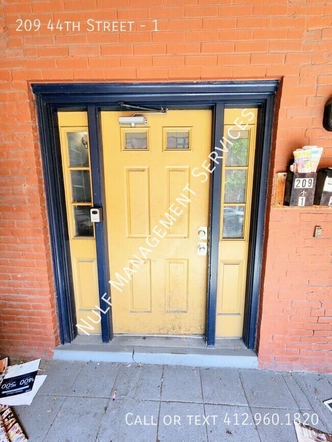Building Photo - 209 44th St